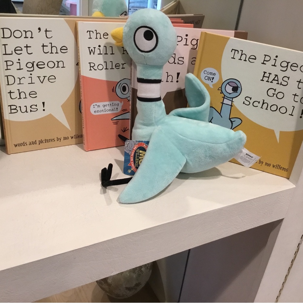 NWT RETIRED KOHL'S CARES MO WILLEMS PIGEON 11inTOY PLUS 4 BONUS BOOKS BUNDLE
